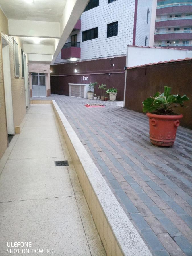 Kitnet Frente Pro Mar Em Vila Caicara, Portaria 24 Hs E Wifi ปรายากรันเด ภายนอก รูปภาพ